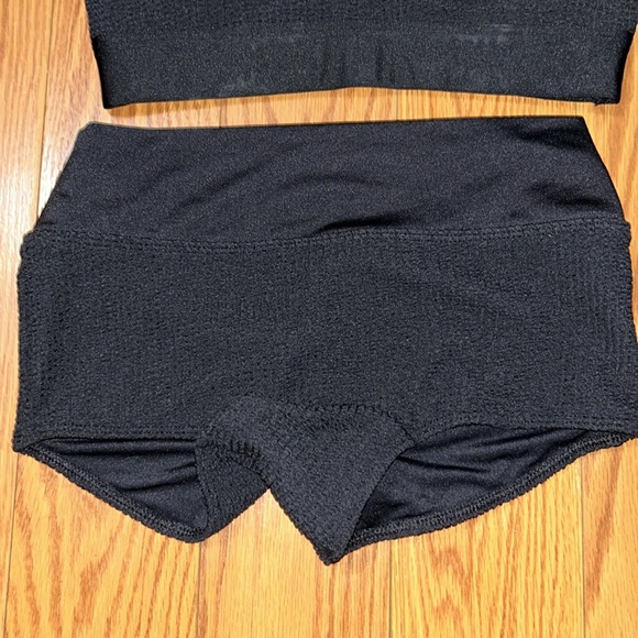 VS pink workout/swimsuit in one - Picture 4 of 7